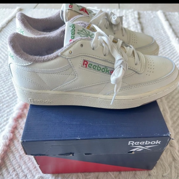 Unisex Size 6.5 - Reebok Club C 85 Vintage Chalk Taupe - Picture 4 of 5